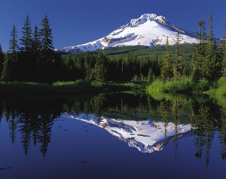 Datei:Mount Hood - Wasserspiegelung.jpg
