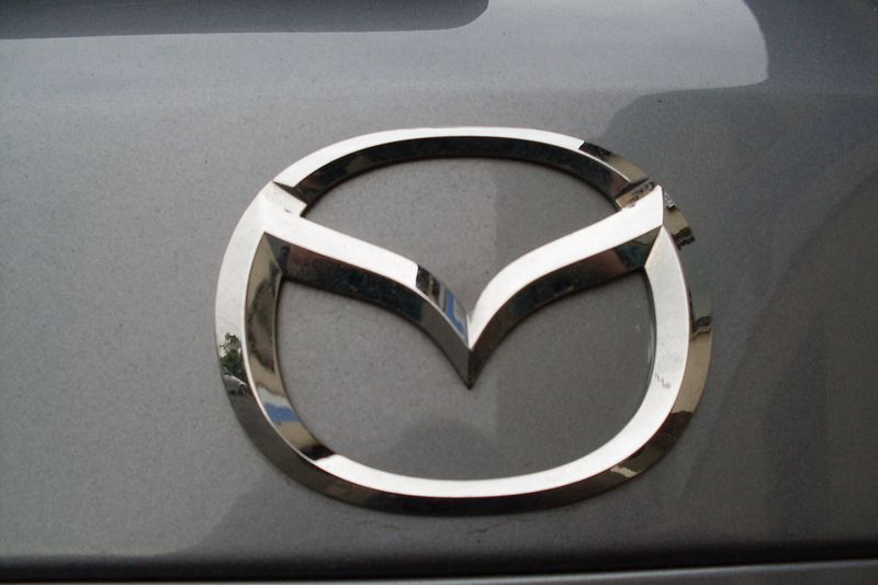 Datei:Mazda.jpg