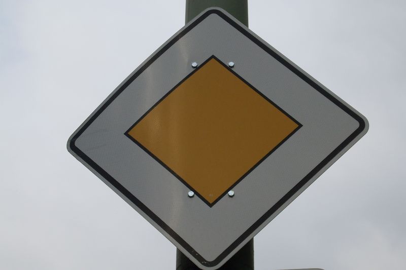 Datei:Verkehrszeichen.jpg